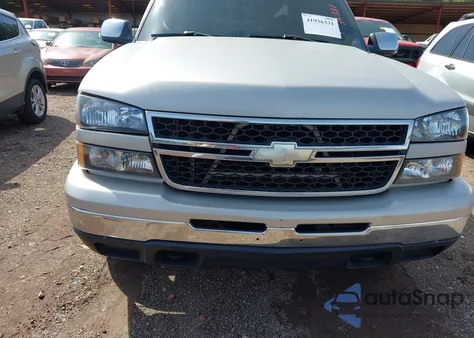 2006 Chevrolet Silverado 1500 Ls from USA, damaged, VIN 2GCEC13V661355374
